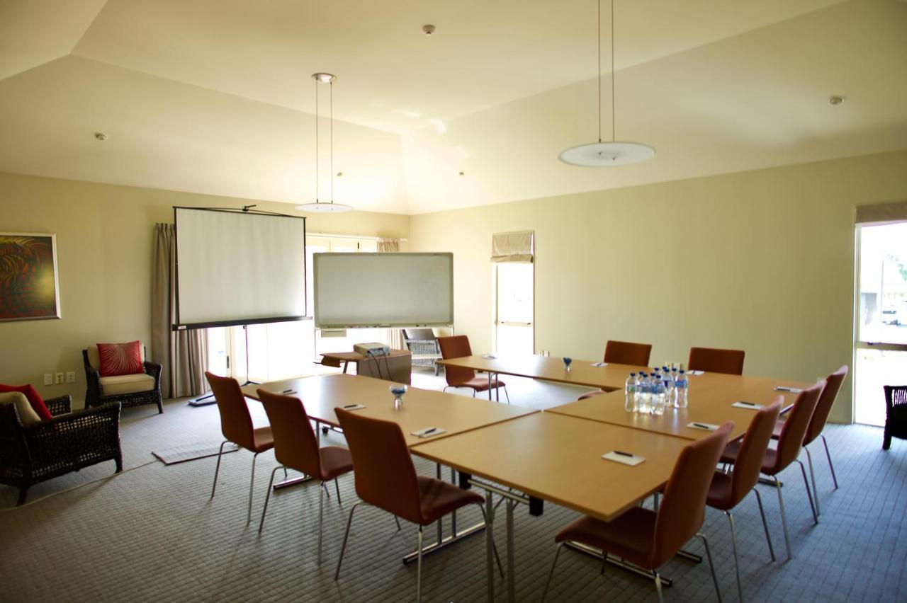 Regal Palms Resort Роторуа Екстер'єр фото The boardroom at the National Wine Centre