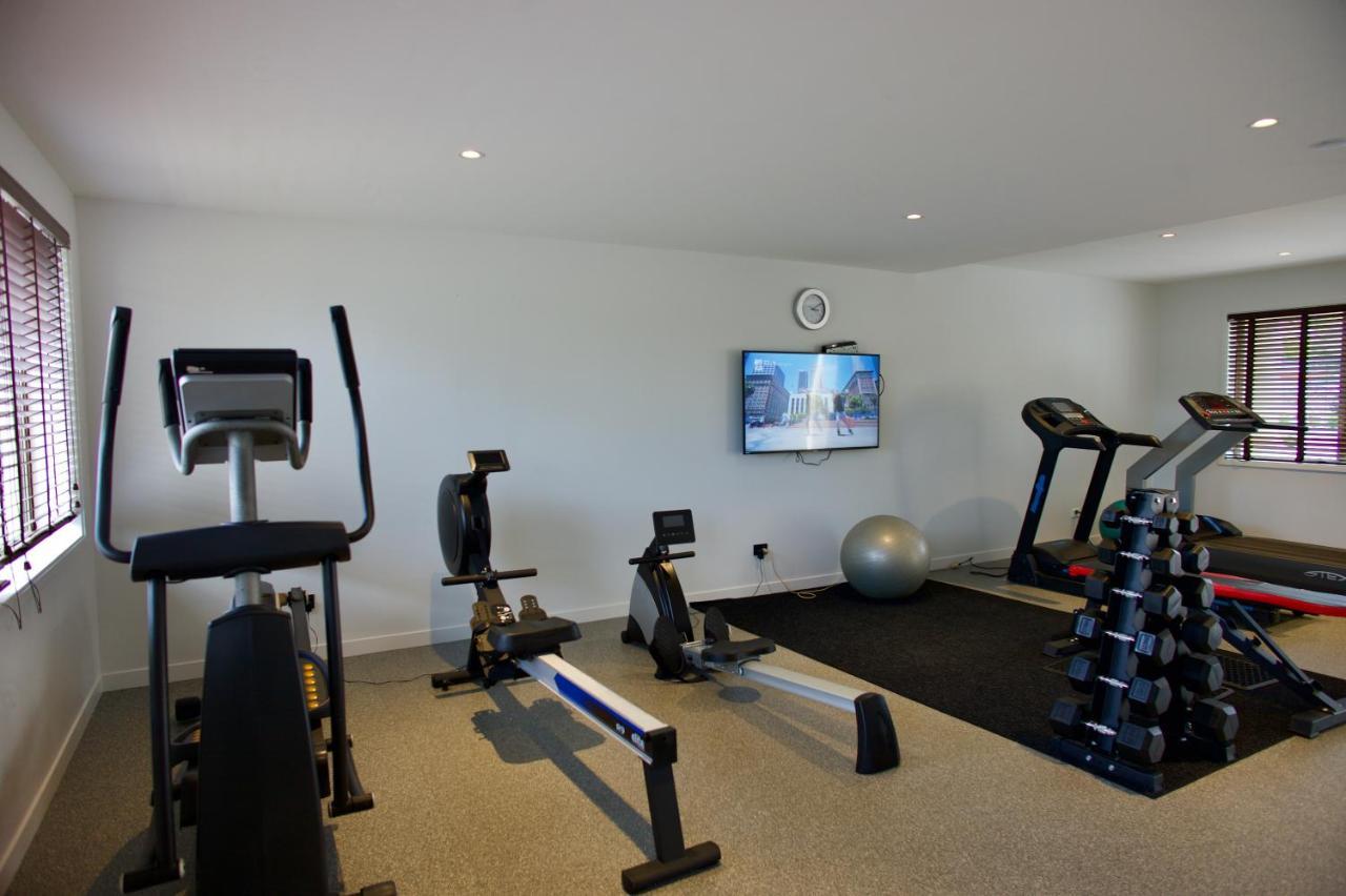 Regal Palms Resort Роторуа Екстер'єр фото A home gym