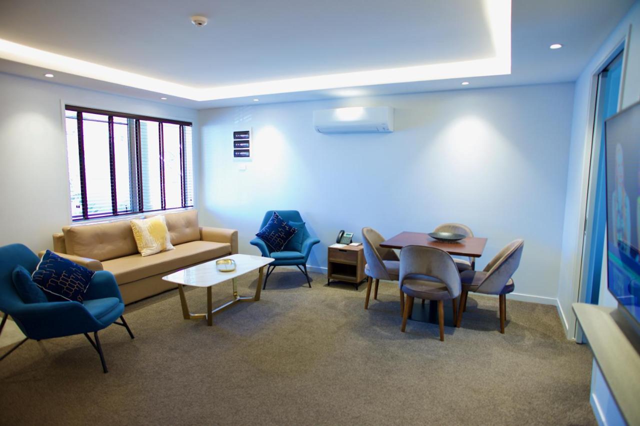 Regal Palms Resort Роторуа Екстер'єр фото A living room in a typical apartment