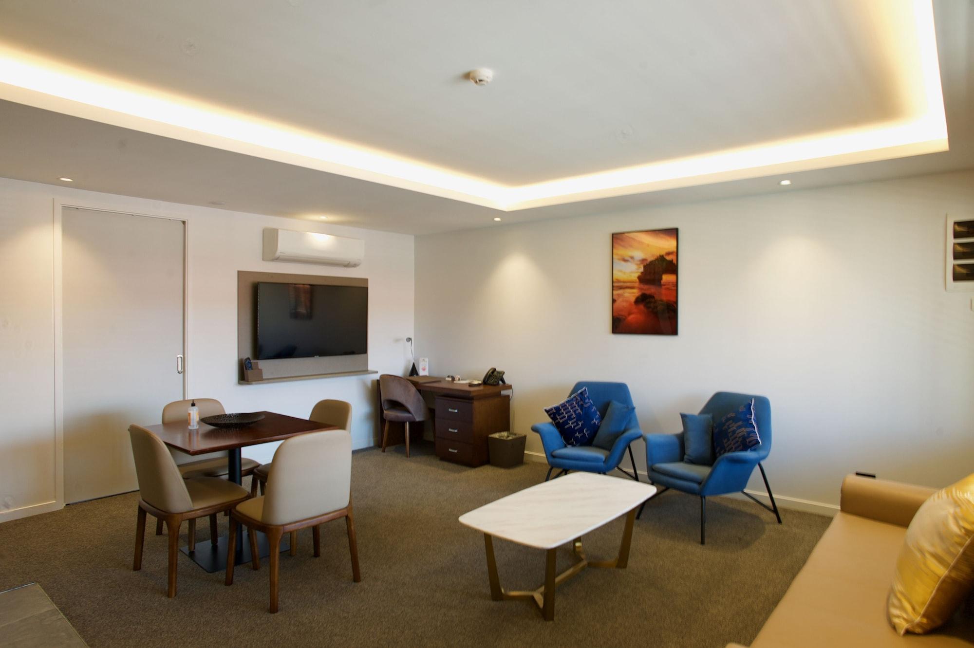 Regal Palms Resort Роторуа Екстер'єр фото A living room in a typical apartment at the hotel