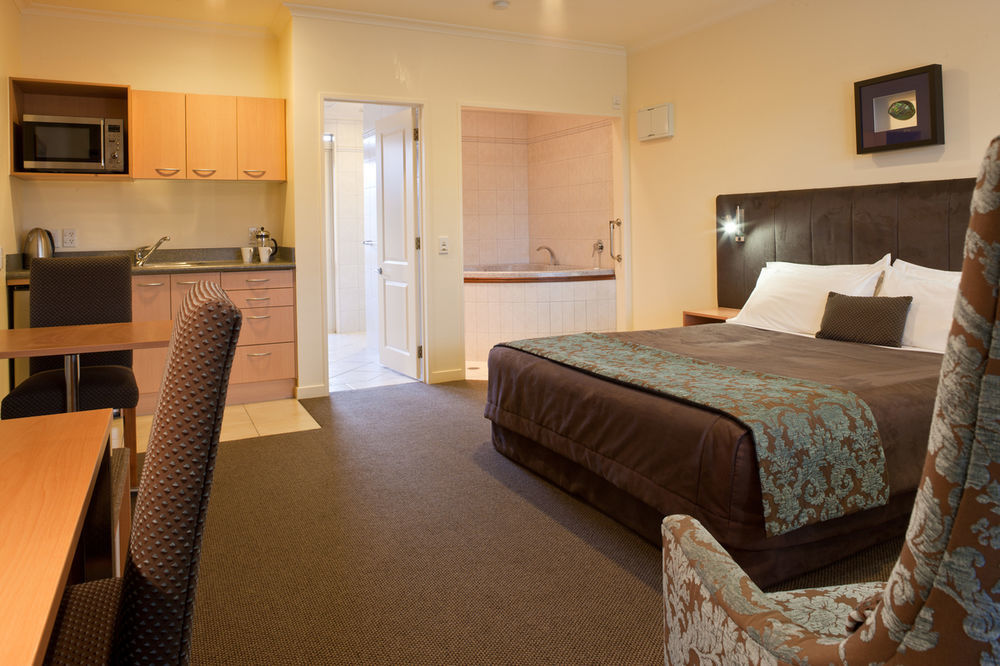 Regal Palms Resort Роторуа Екстер'єр фото A studio apartment in Australia
